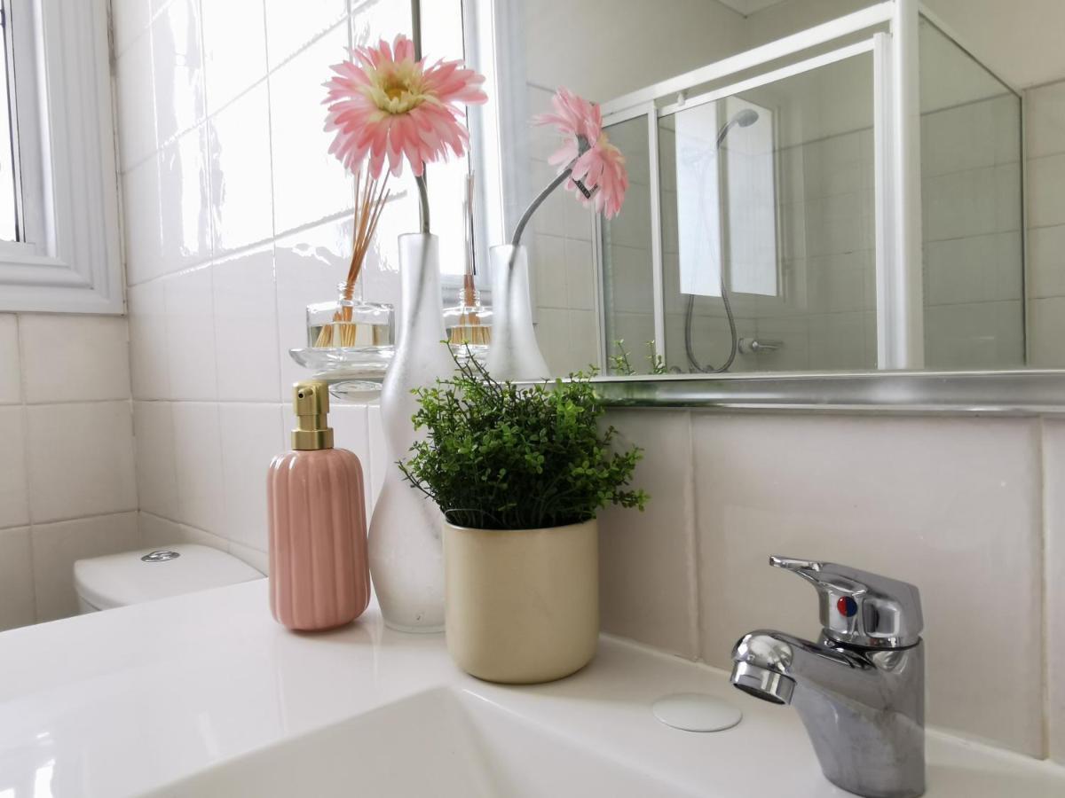 Holiday home Sydney Meets Miranda, Comfy 4 Bedrooms Corner House *